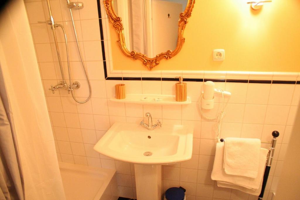 Hotel Alte Galerie Am Kudamm Berlin Zimmer foto